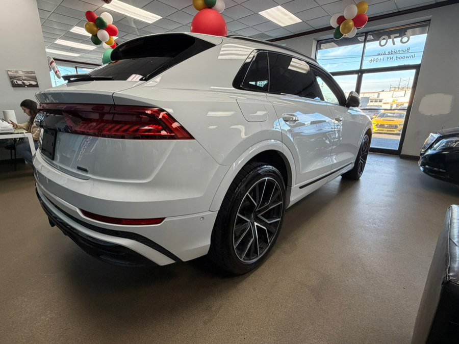 Used 2020 Audi Q8 Prestige w/ Prestige Package AWD/4WD image 14
