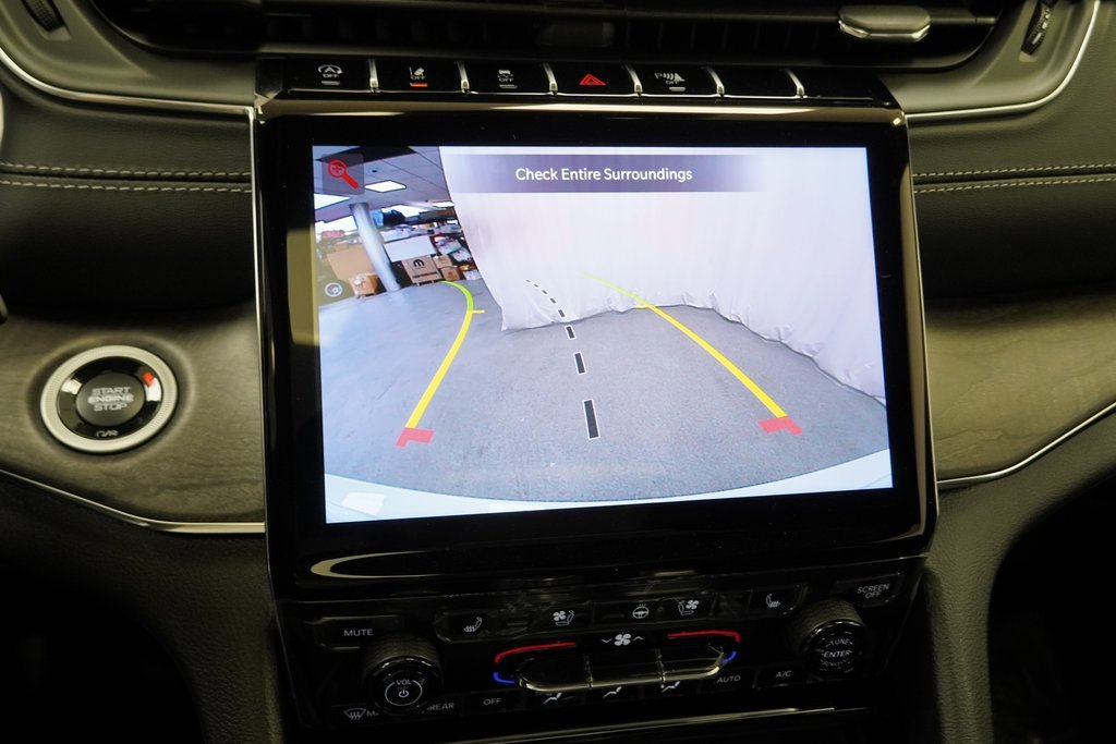 New 2025 Jeep Grand Cherokee Overland image 23