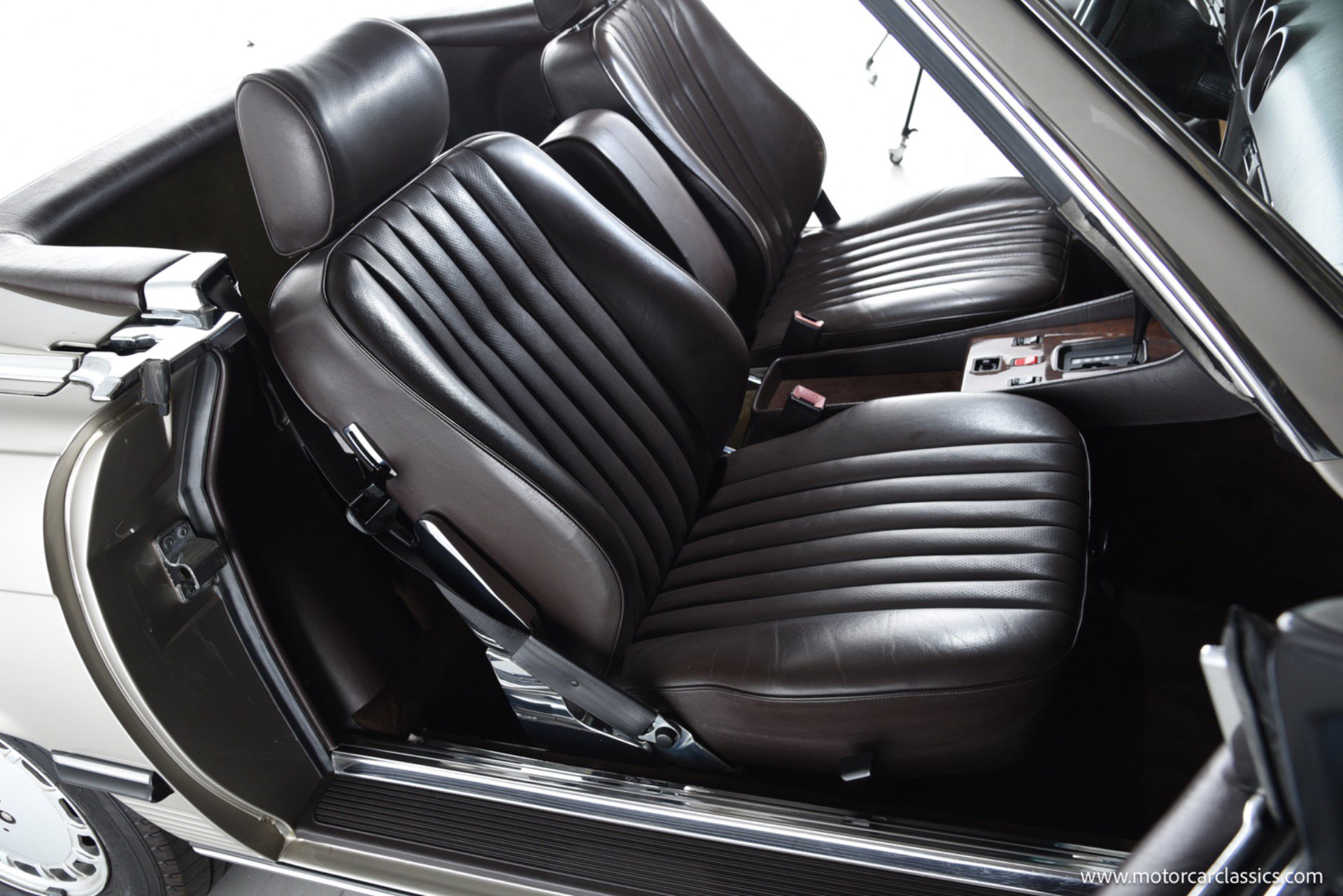 Used 1988 Mercedes-Benz 560 SL image 38