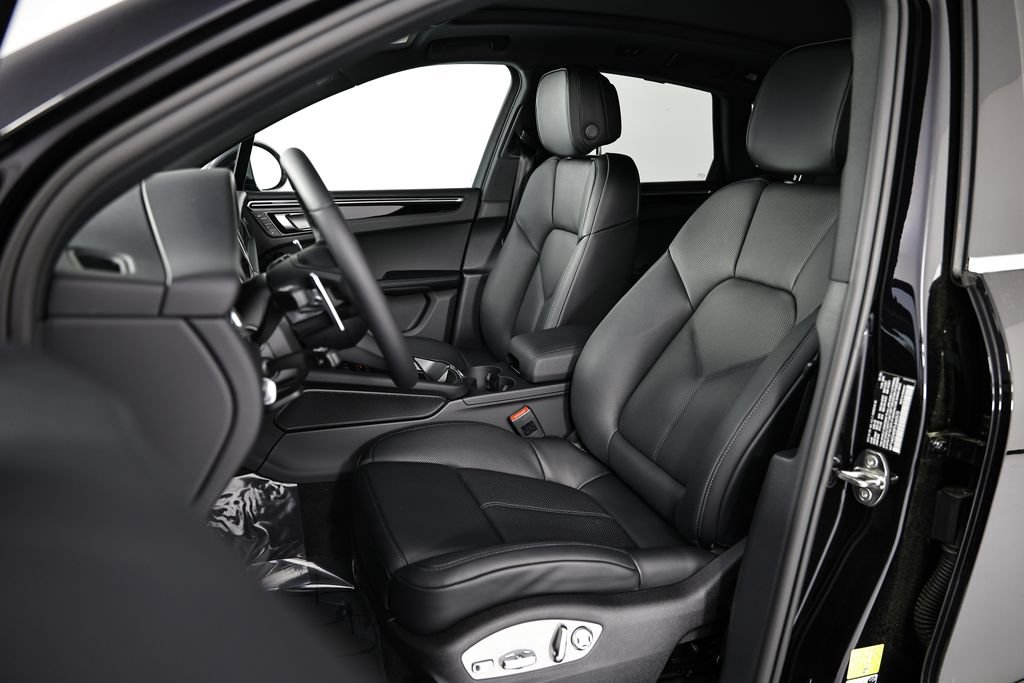 New 2026 Porsche Macan S AWD/4WD image 5