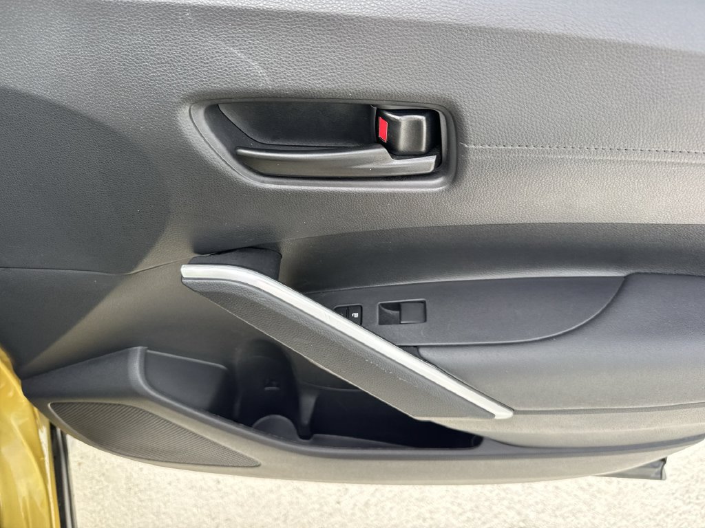 Used 2023 Toyota Corolla Cross AWD Hybrid w/ Moonroof Package image 43
