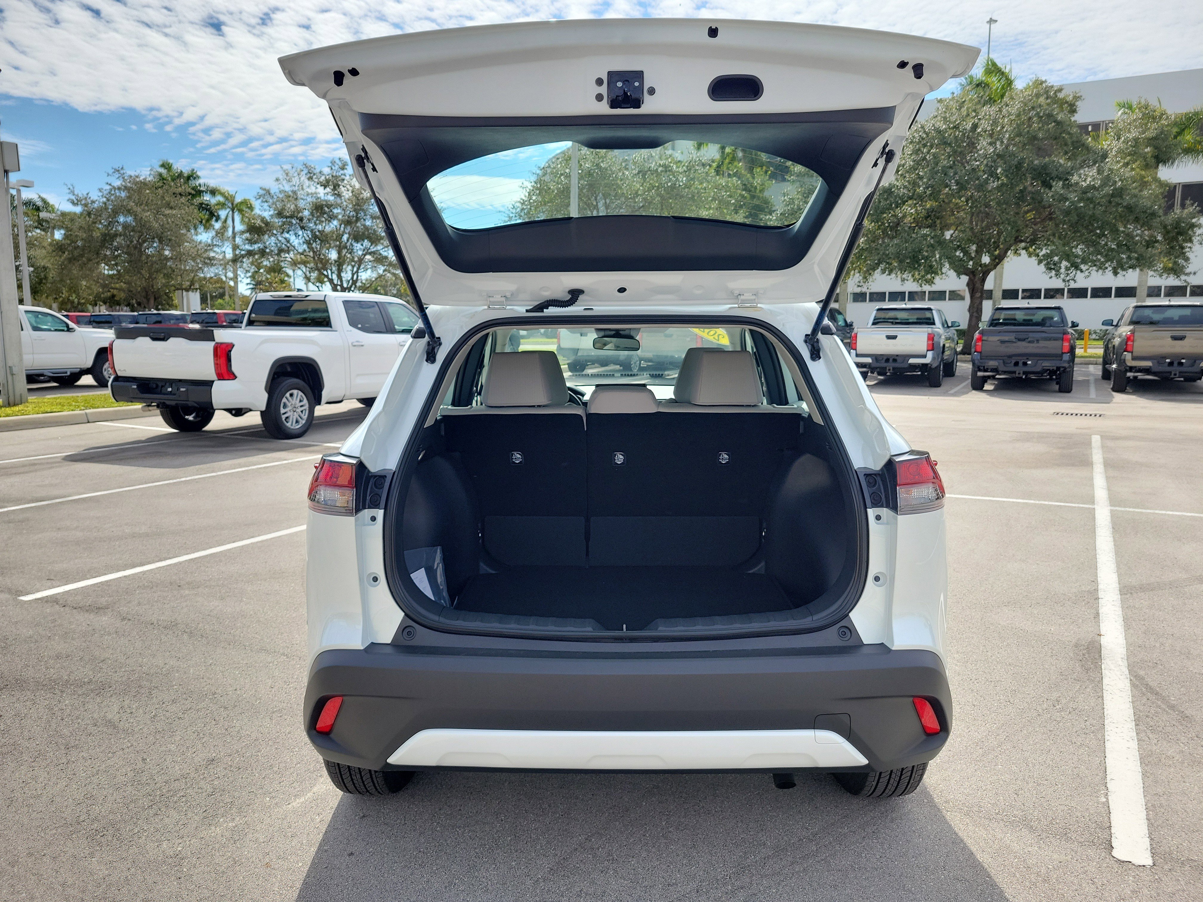 Certified 2026 Toyota Corolla Cross L image 10