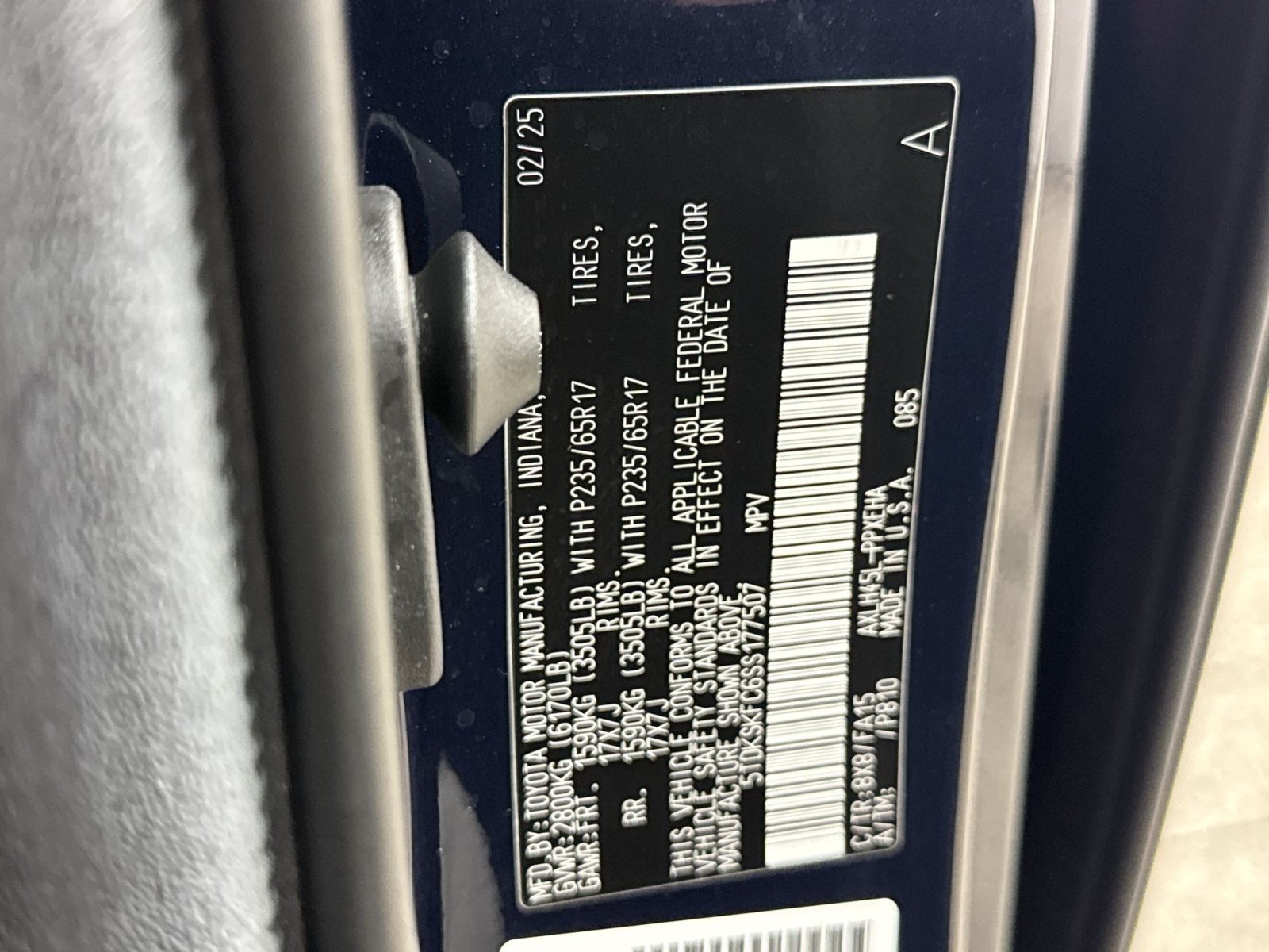 Used 2025 Toyota Sienna LE AWD/4WD image 42
