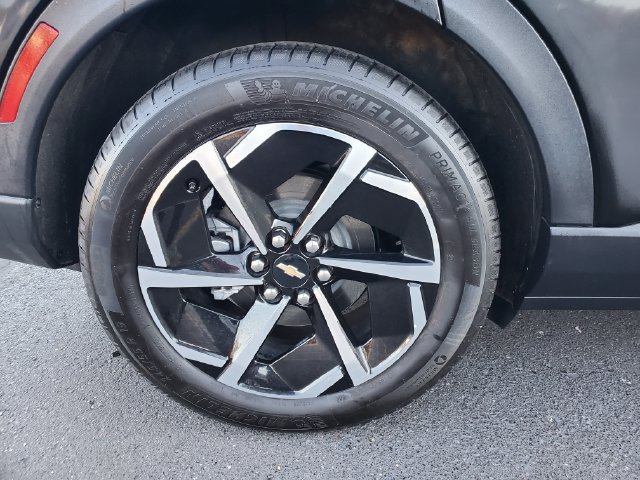 Certified 2025 Chevrolet Equinox EV LT FWD image 9