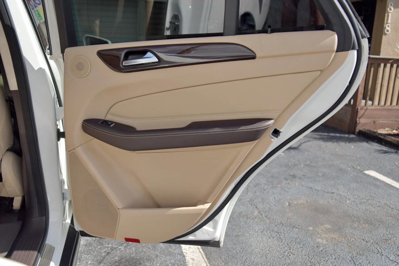 Used 2017 Mercedes-Benz GLE 350 w/ Premium 1 Package image 34