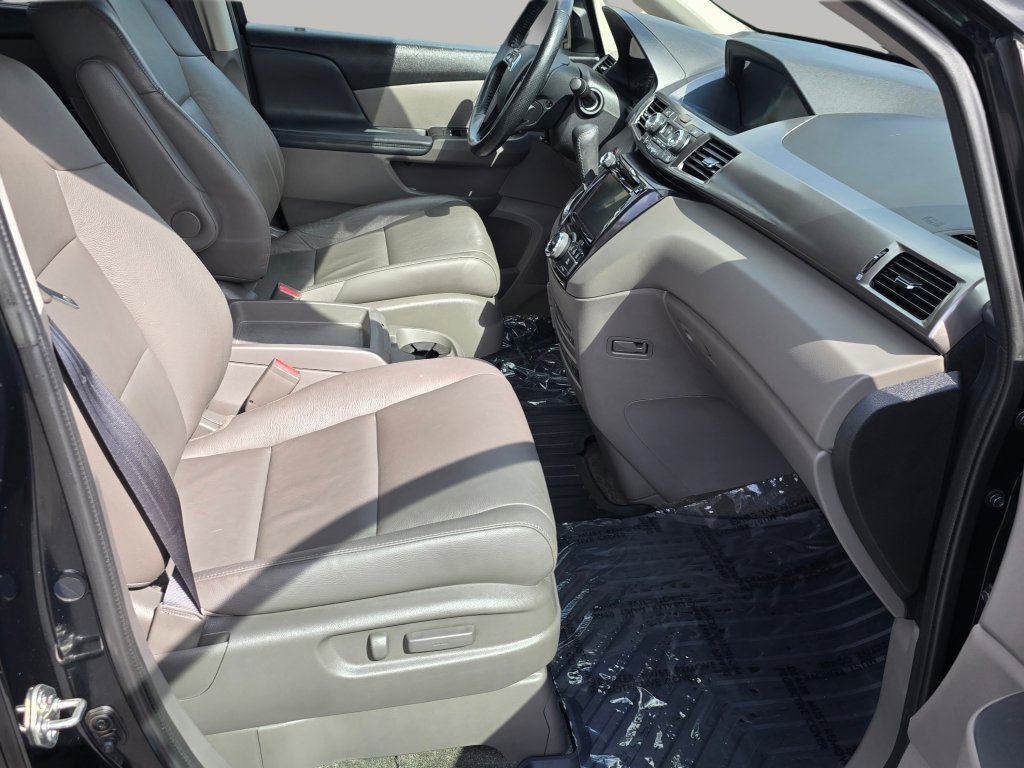 Used 2016 Honda Odyssey Touring Elite image 31