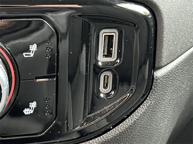 Used 2022 GMC Sierra 1500 Elevation image 31