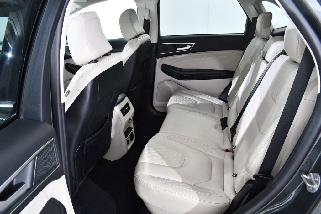 Used 2024 Ford Edge Titanium w/ Titanium Elite Package image 16
