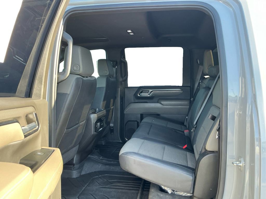 Used 2024 Chevrolet Silverado 2500 ZR2 w/ Technology Package AWD/4WD image 21