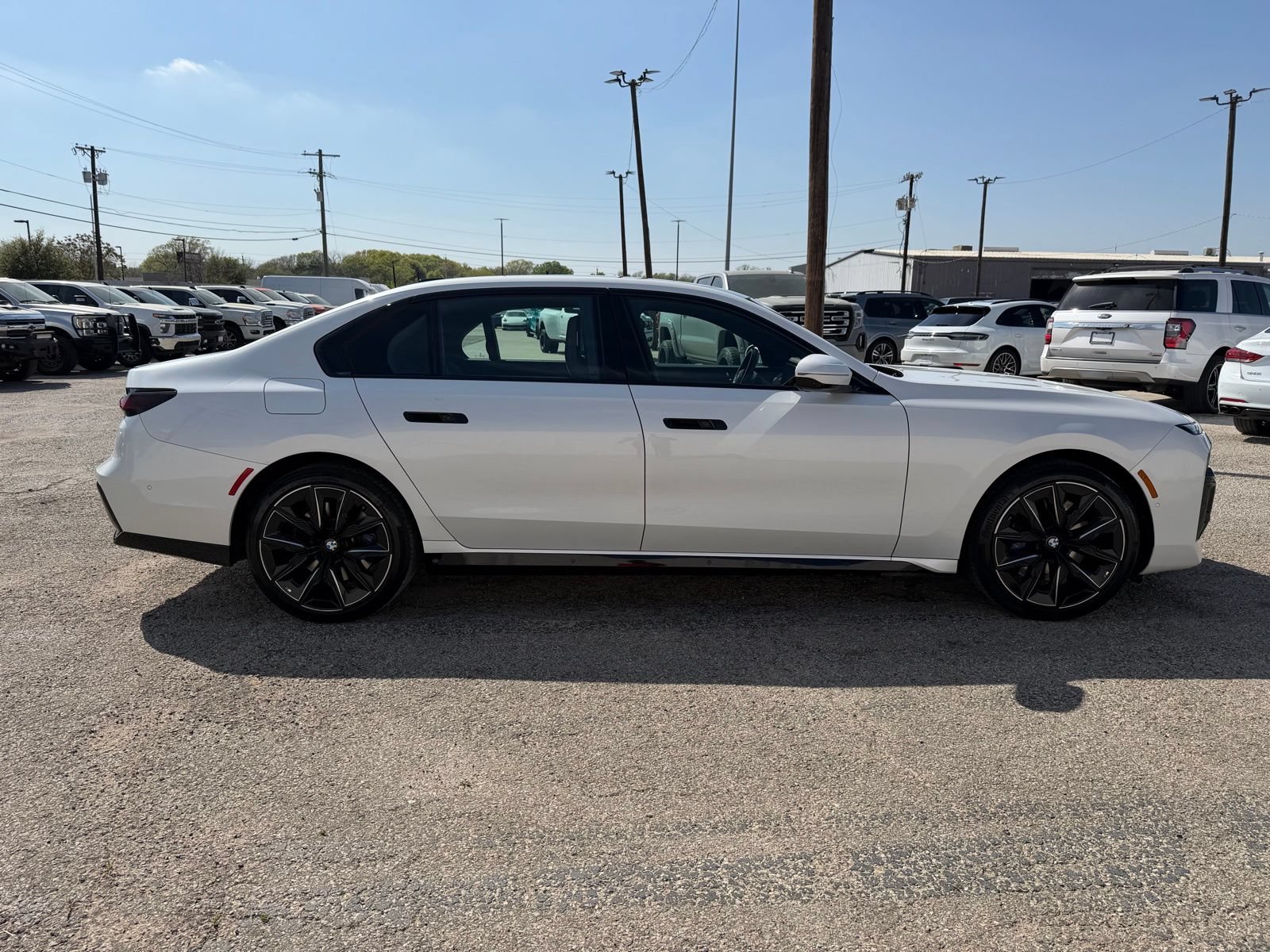 Used 2023 BMW 740i w/ Executive Package RWD image 8
