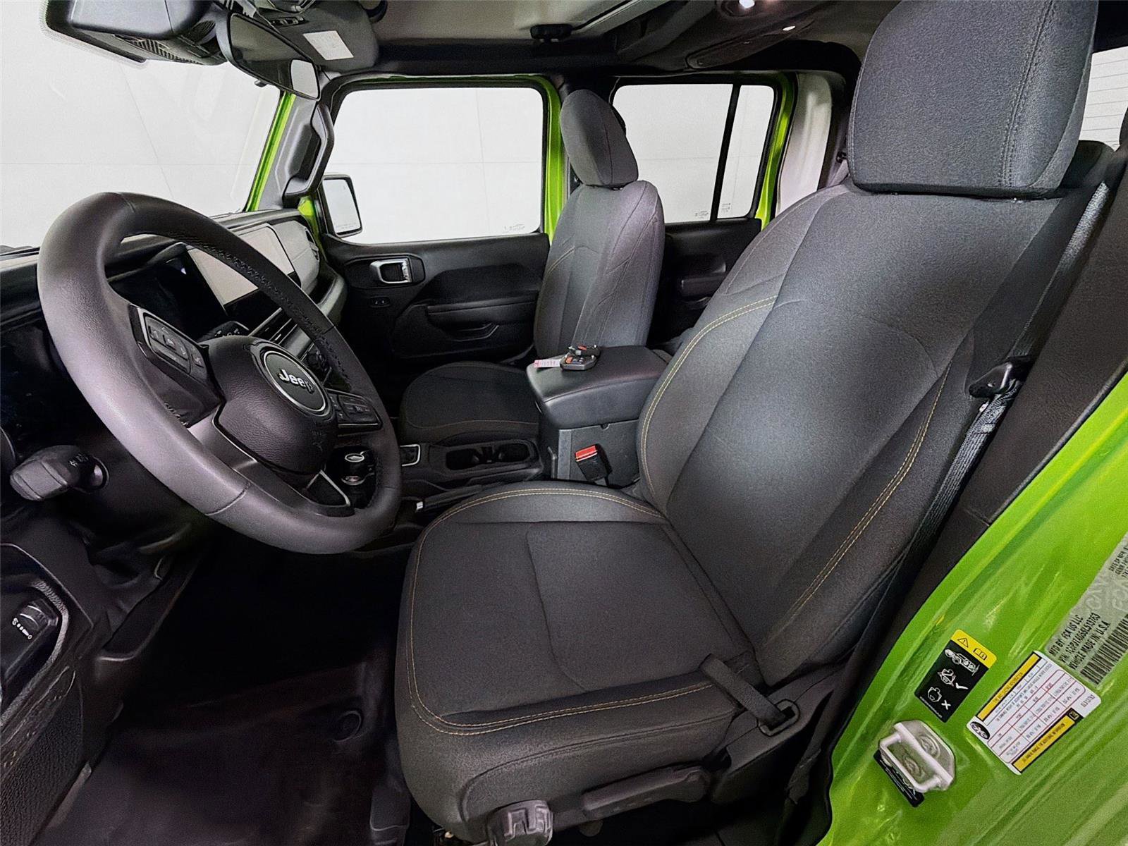 Used 2025 Jeep Gladiator Willys image 11