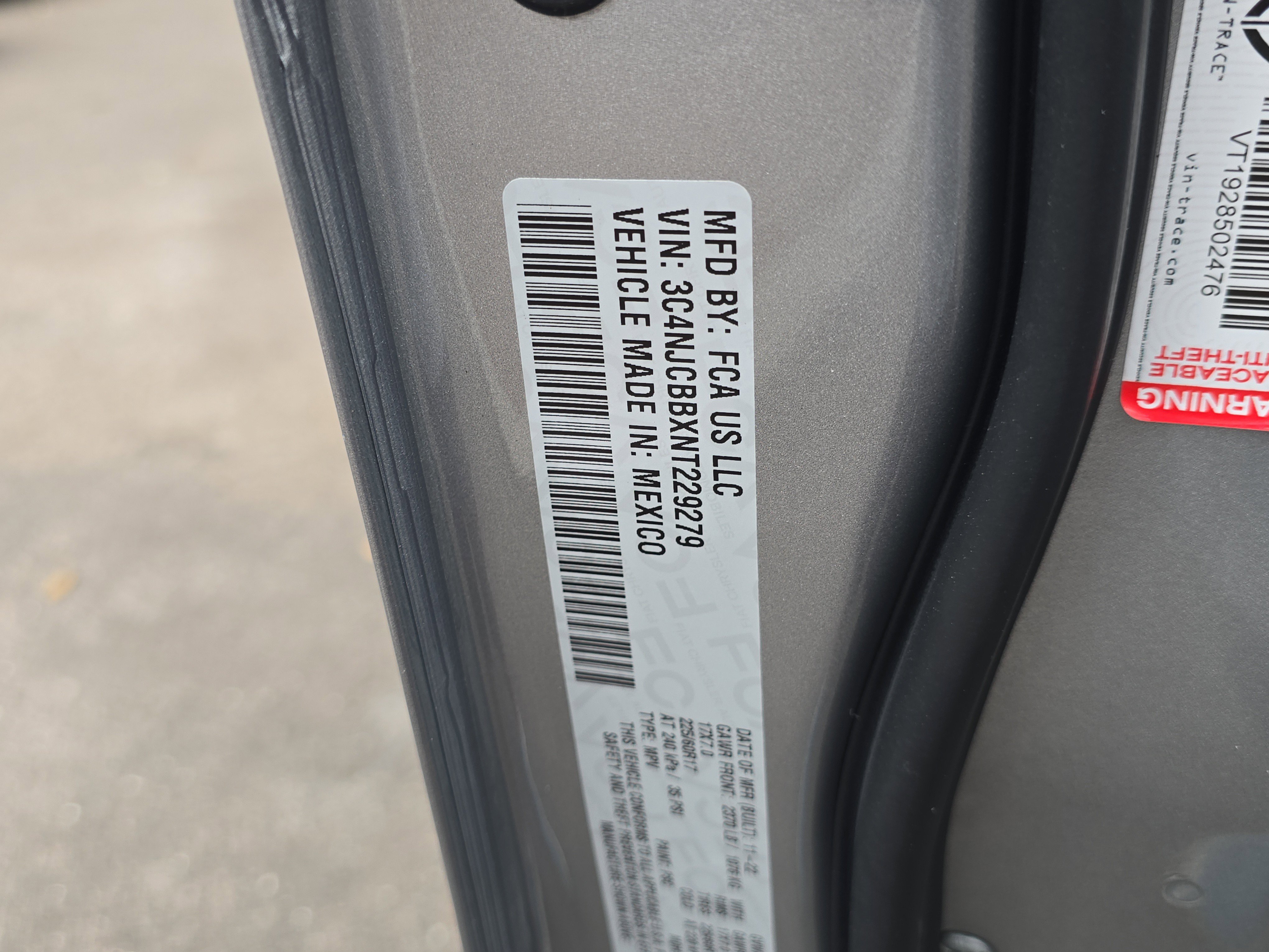 Used 2022 Jeep Compass Latitude image 32