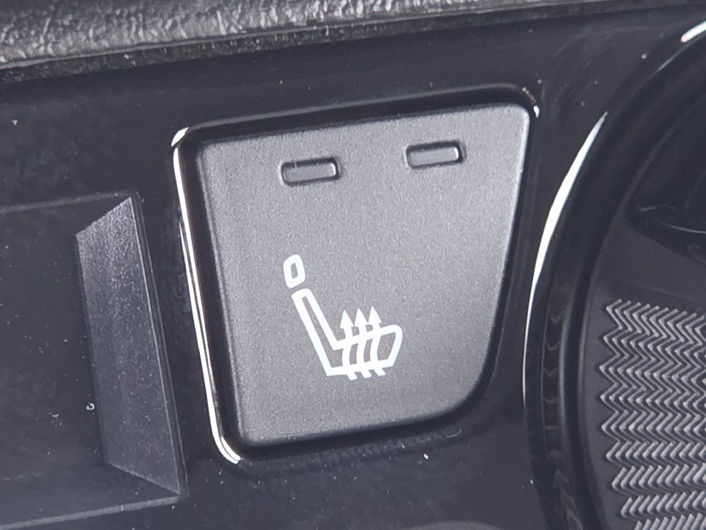 New 2026 Nissan Kicks SV w/ Cold Weather Package AWD/4WD image 4