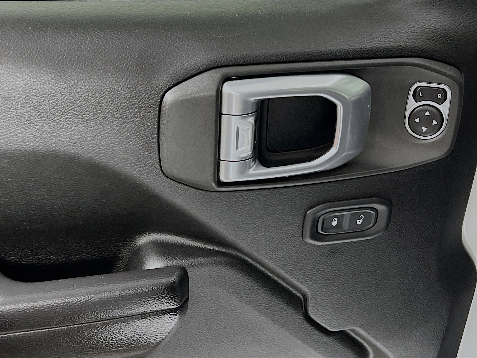 Used 2020 Jeep Gladiator Sport w/ Quick Order Package 24S image 17