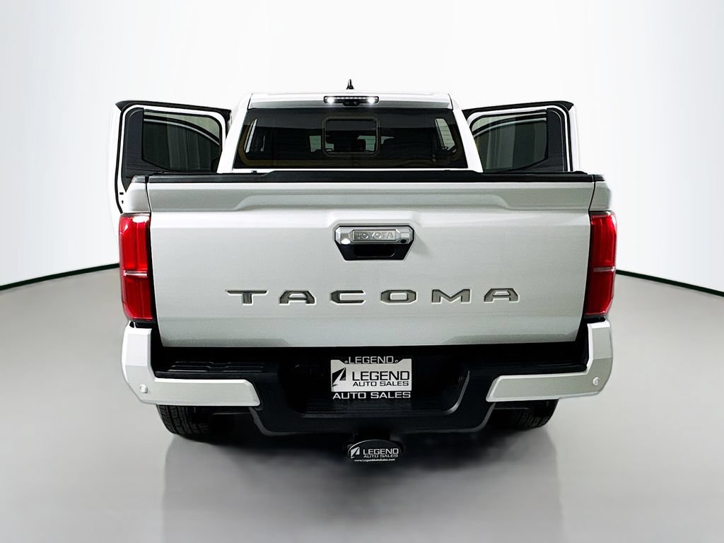 Used 2024 Toyota Tacoma Limited w/ Limited Package (LT) AWD/4WD image 25