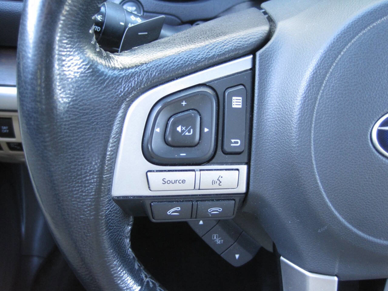 Used 2015 Subaru Outback 2.5i Limited image 45