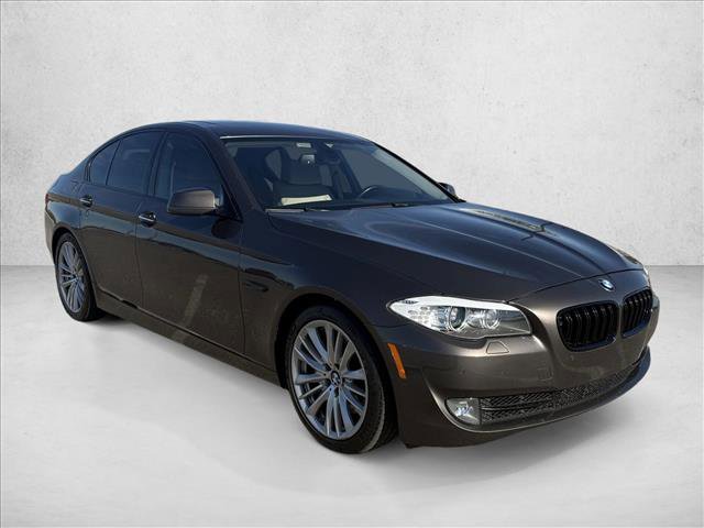 Used 2011 BMW 550i Sedan image 3
