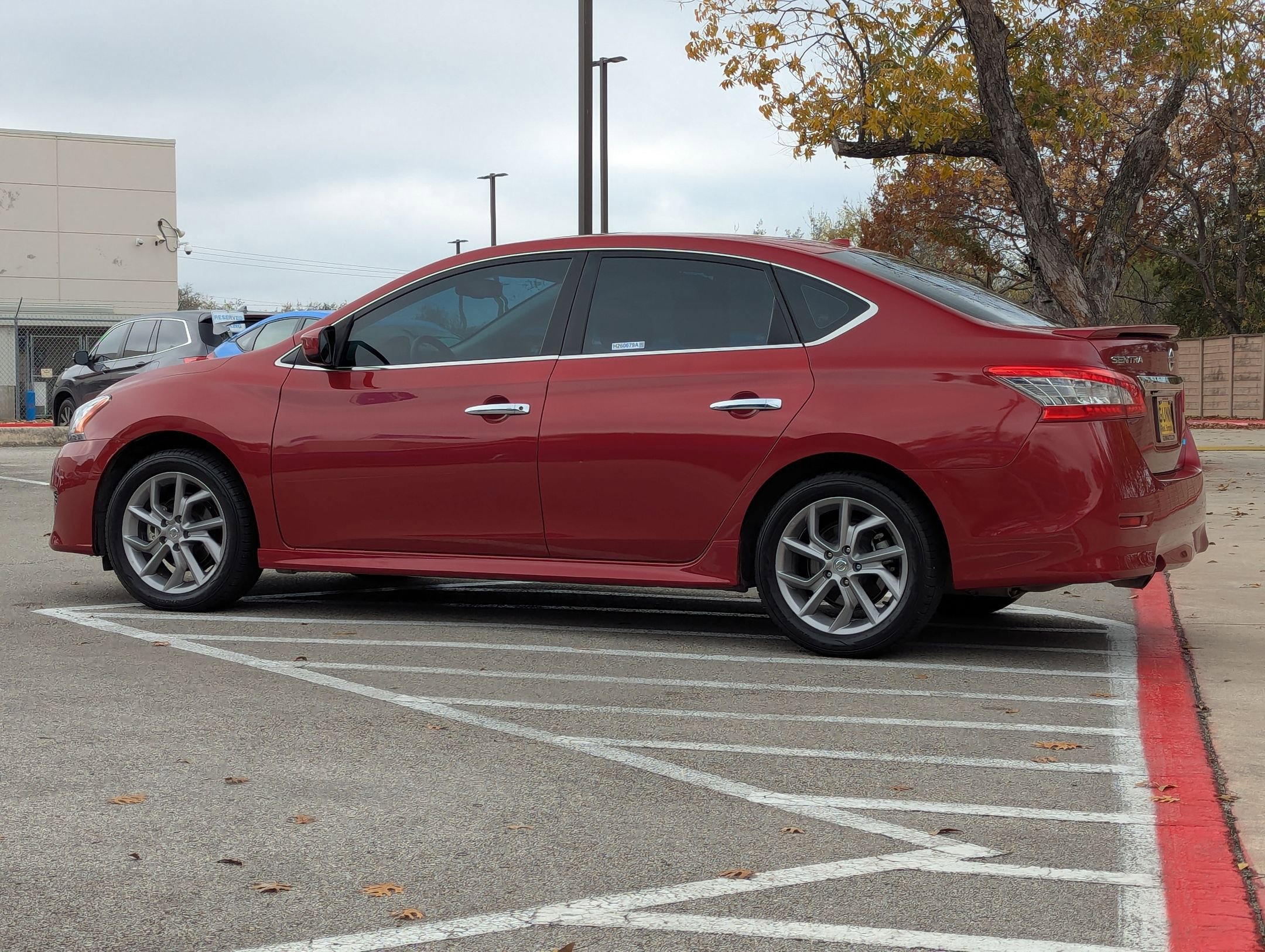 Used 2014 Nissan Sentra SR w/ Premium Package image 6