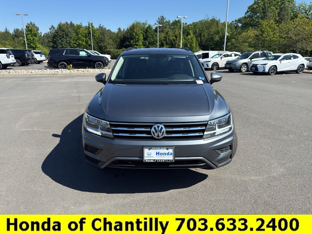 Used 2021 Volkswagen Tiguan SE w/ 3rd Row Seat Package AWD/4WD image 2