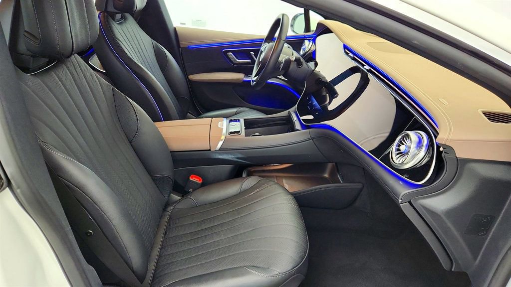 Used 2023 Mercedes-Benz EQS 580 4MATIC Sedan image 24