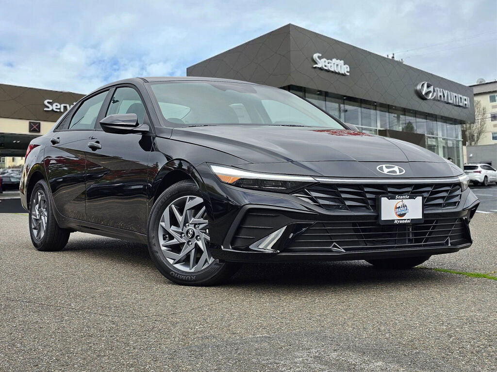 New 2025 Hyundai Elantra Blue