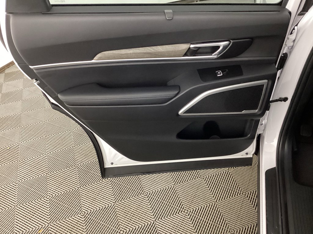Used 2022 Kia Telluride EX w/ EX Premium Package image 18