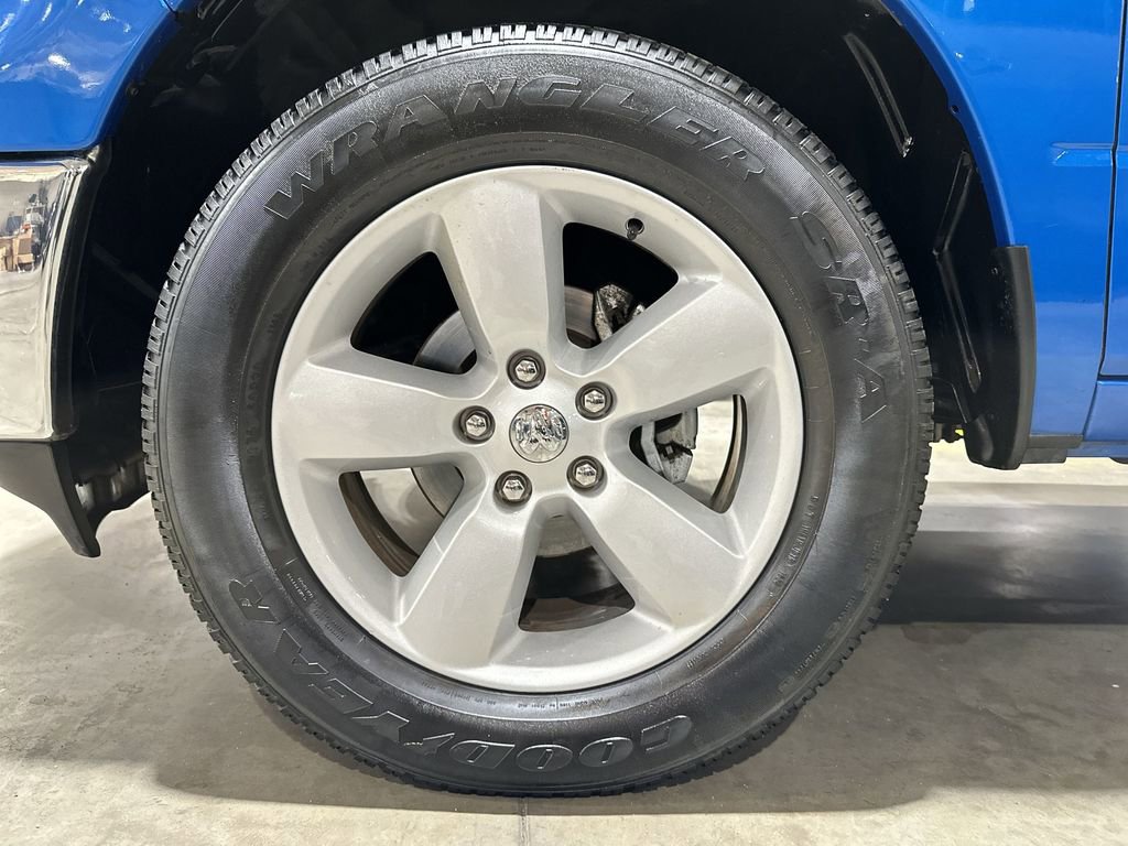 Used 2024 RAM 1500 Classic SLT image 28