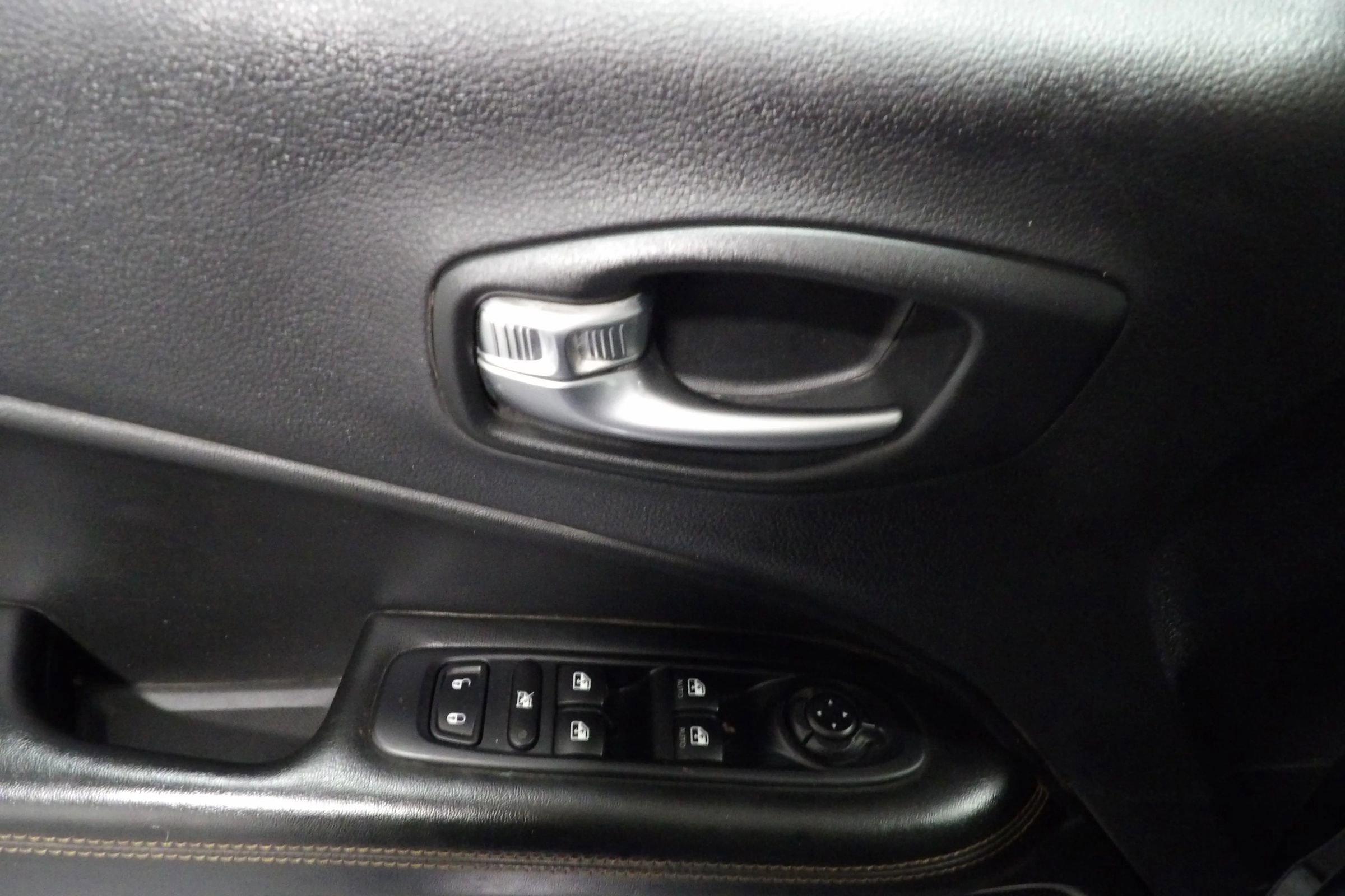 Used 2020 Jeep Compass Limited image 7