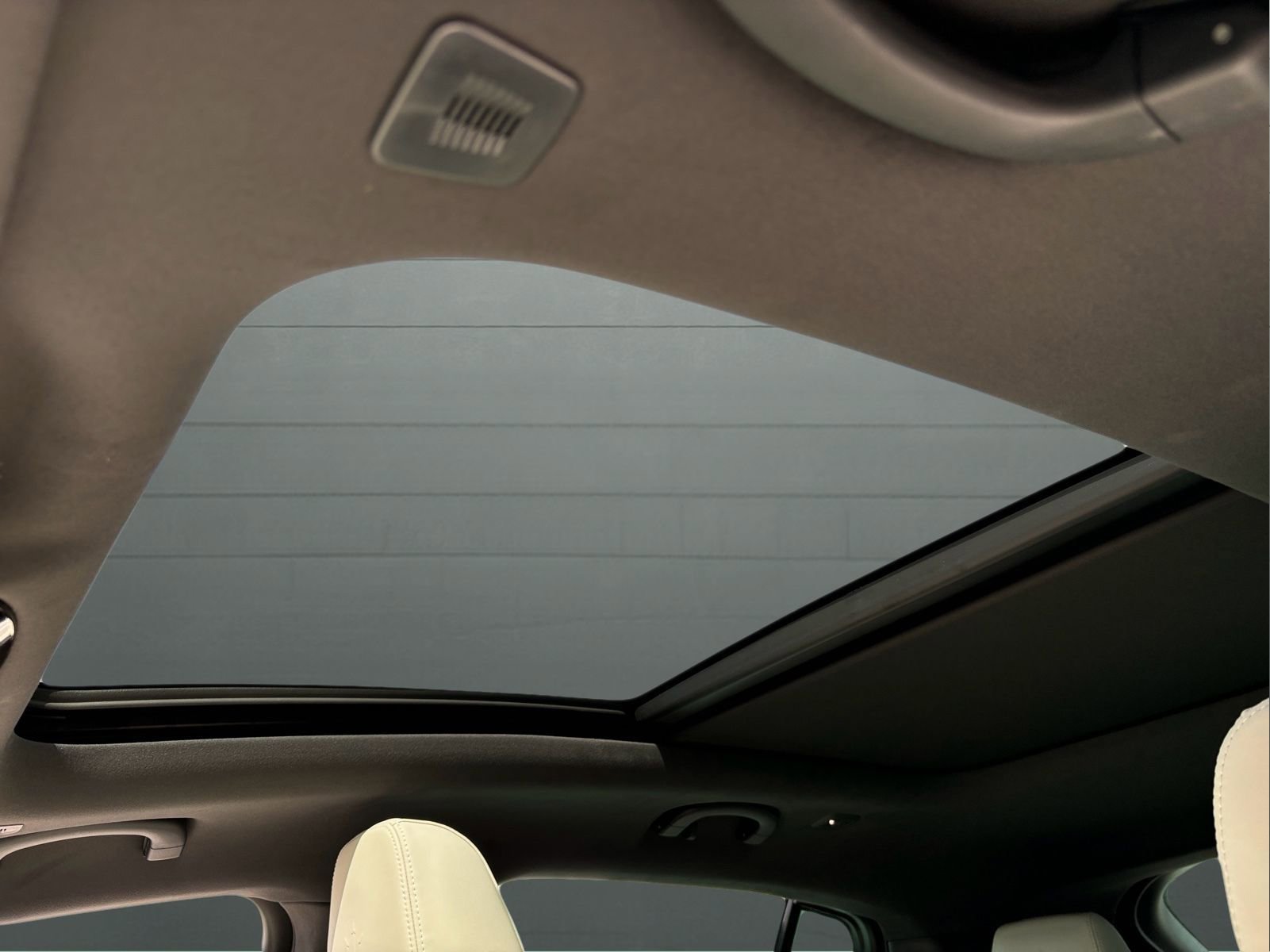 New 2024 Maserati Grecale GT image 14