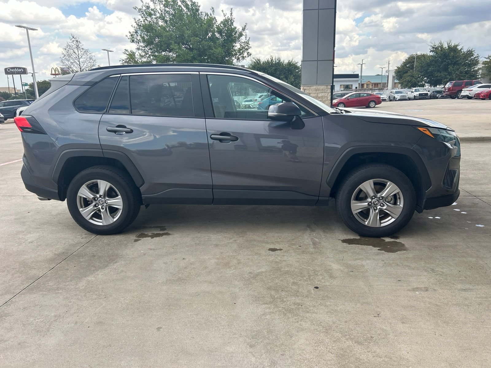 Used 2025 Toyota RAV4 XLE FWD image 5