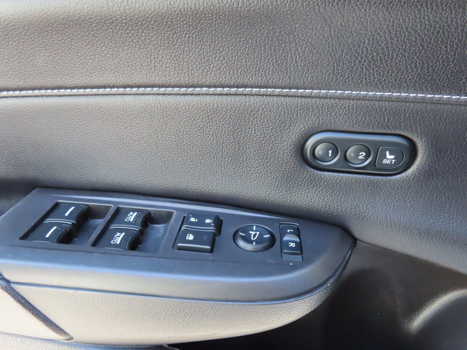 Used 2021 Acura ILX w/ Premium Package image 10