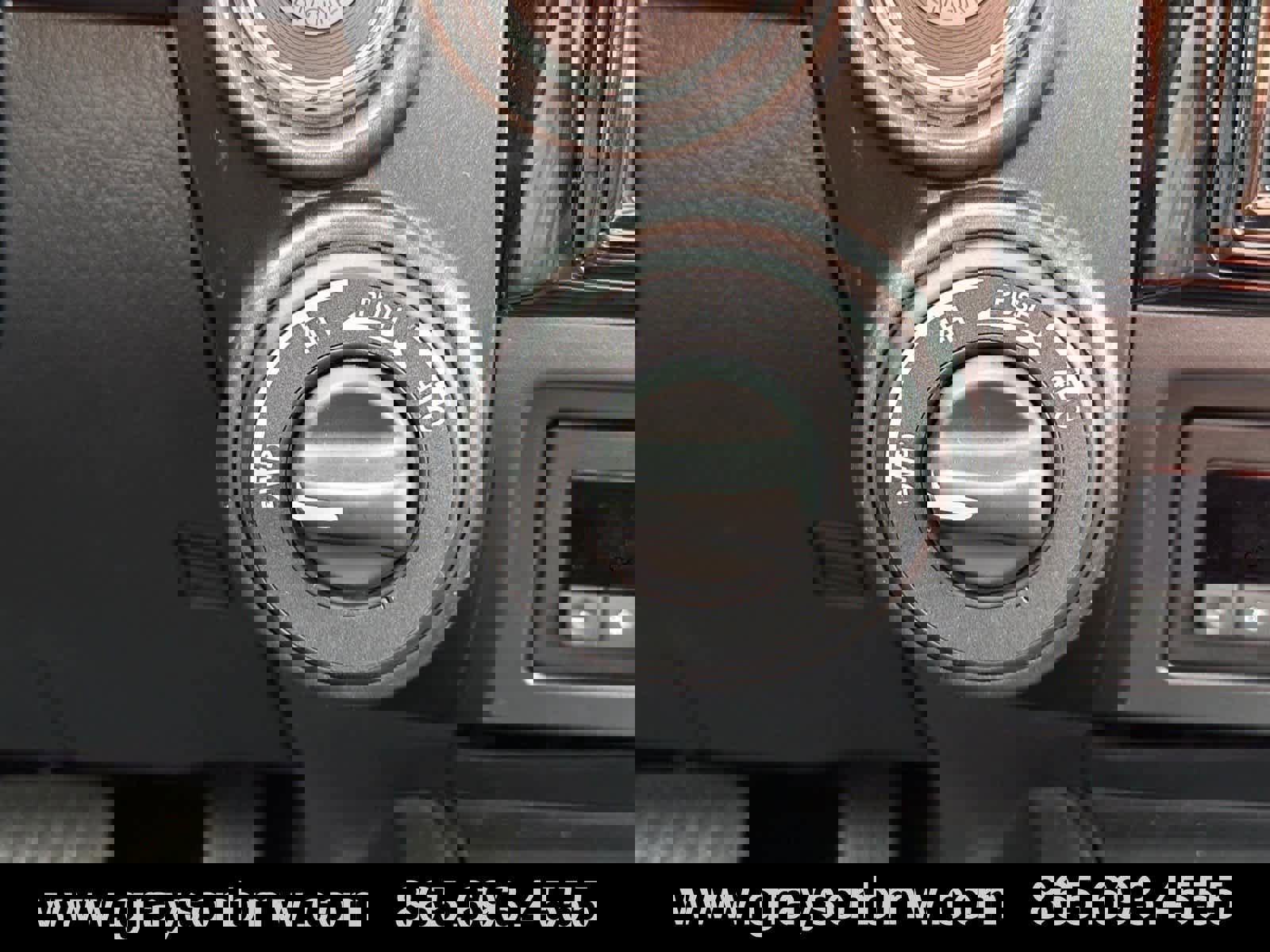 Used 2024 Nissan Titan PRO-4X w/ Pro-4x Utility Package image 22