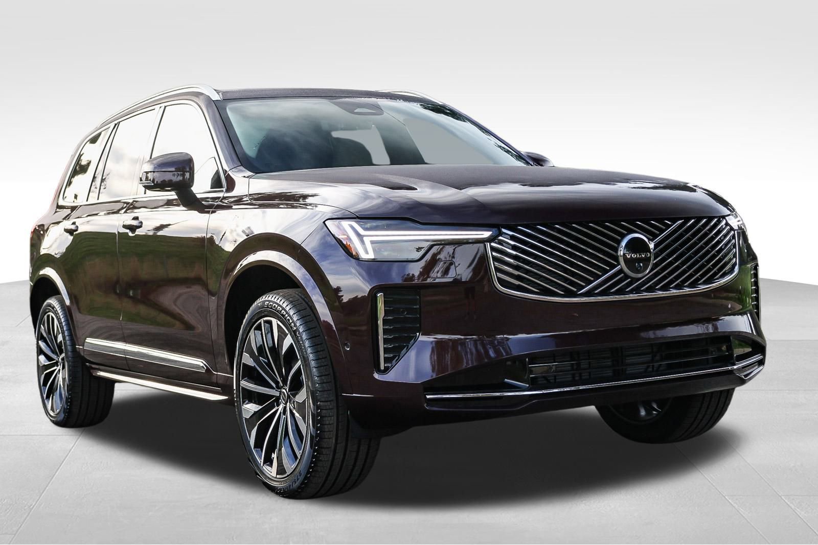 New 2026 Volvo XC90 B5 Plus w/ Protection Package image 3