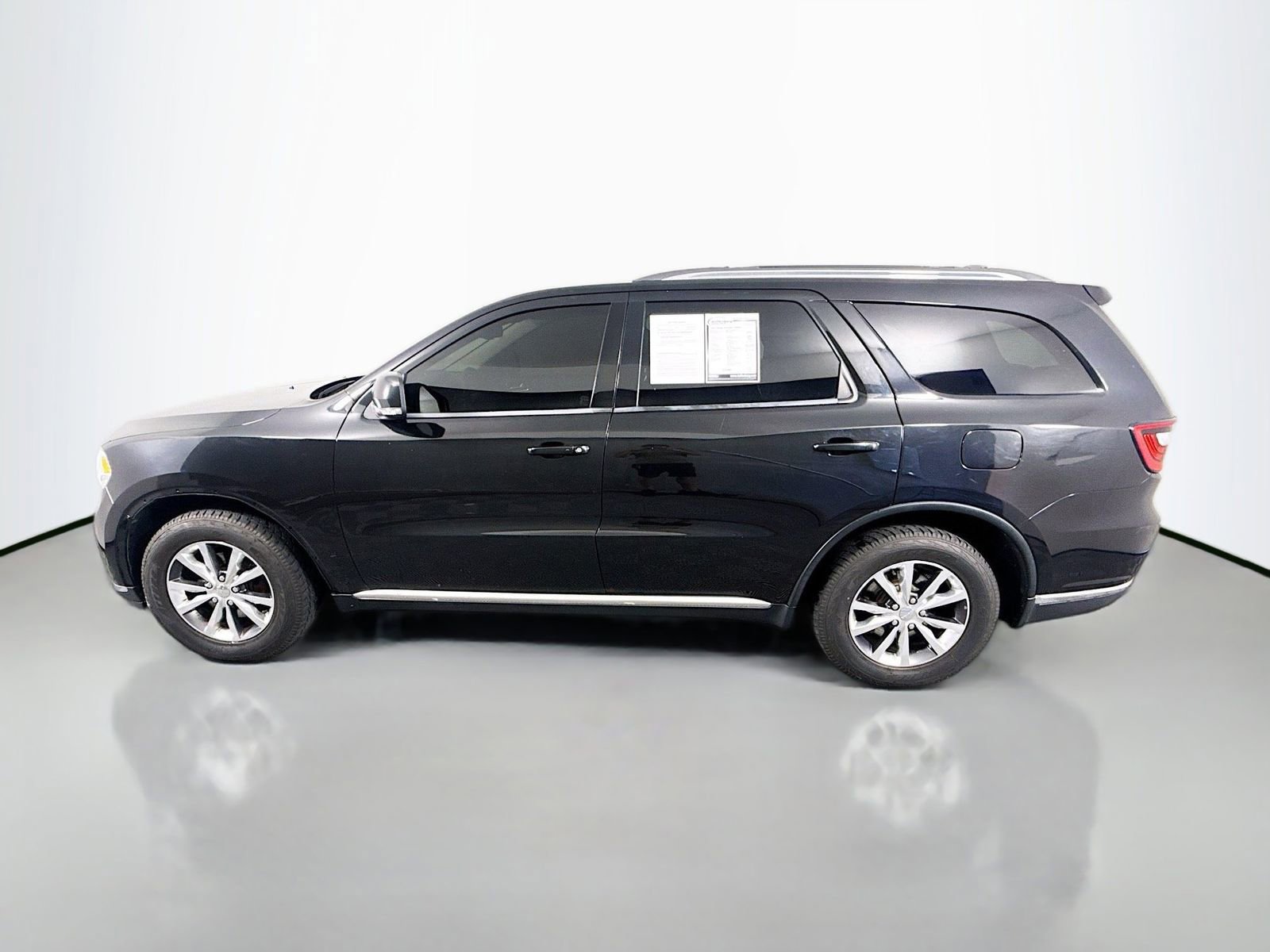 Used 2016 Dodge Durango Limited w/ Nav & Power Liftgate Group RWD image 4