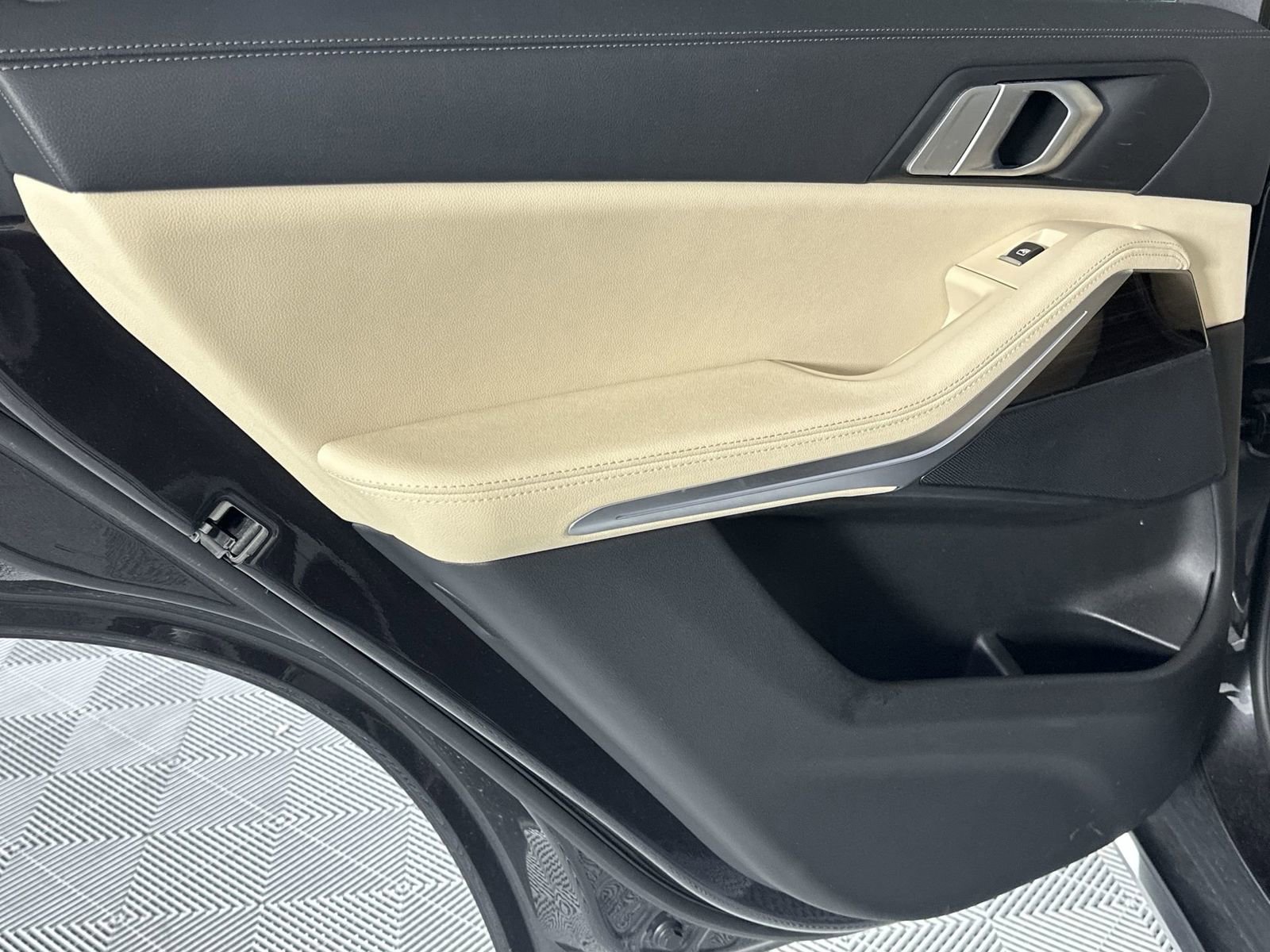 Used 2019 BMW X5 xDrive40i w/ Convenience Package image 30