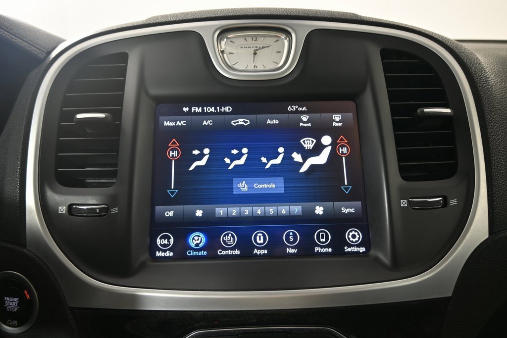 Used 2023 Chrysler 300 Touring L w/ Popular Equipment Group image 28