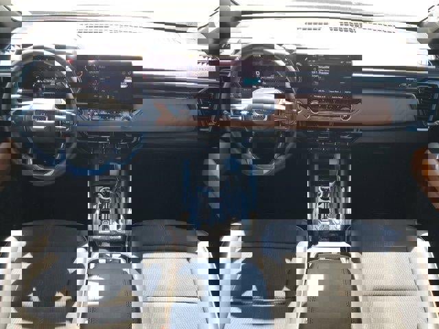 Used 2024 GMC Canyon AT4 image 13