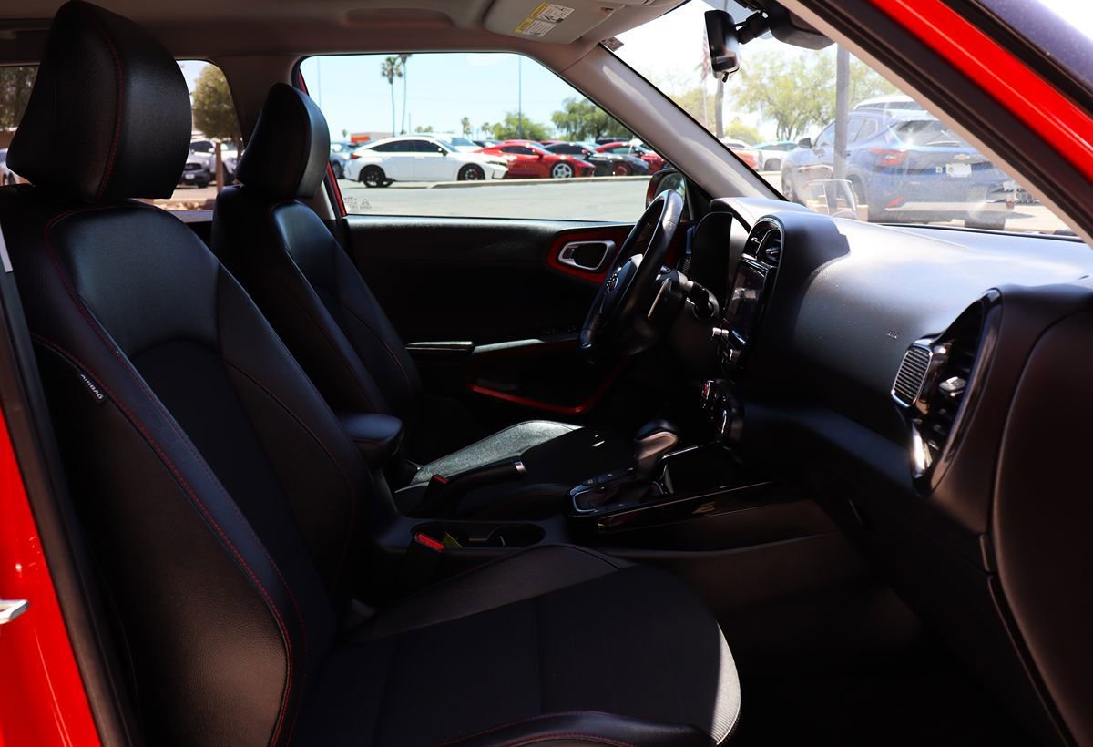 Used 2021 Kia Soul Turbo FWD image 34