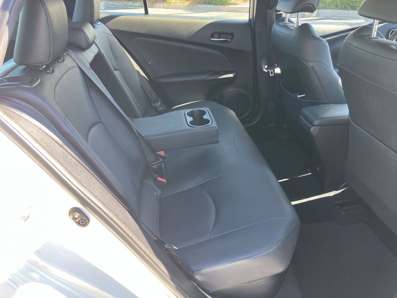 Certified 2017 Toyota Prius Four w/ Advanced Technology Package FWD image 31