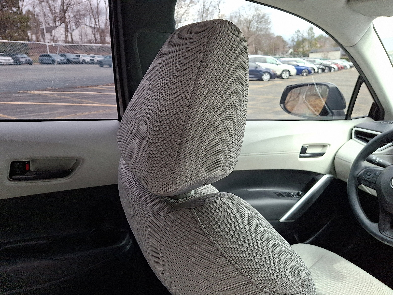 Used 2024 Toyota Corolla Cross L image 13