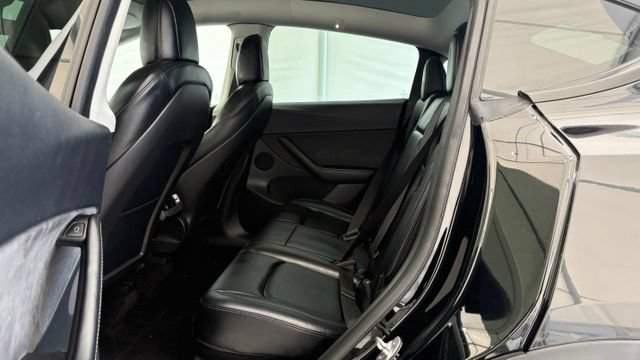 Used 2022 Tesla Model Y Performance AWD/4WD image 18