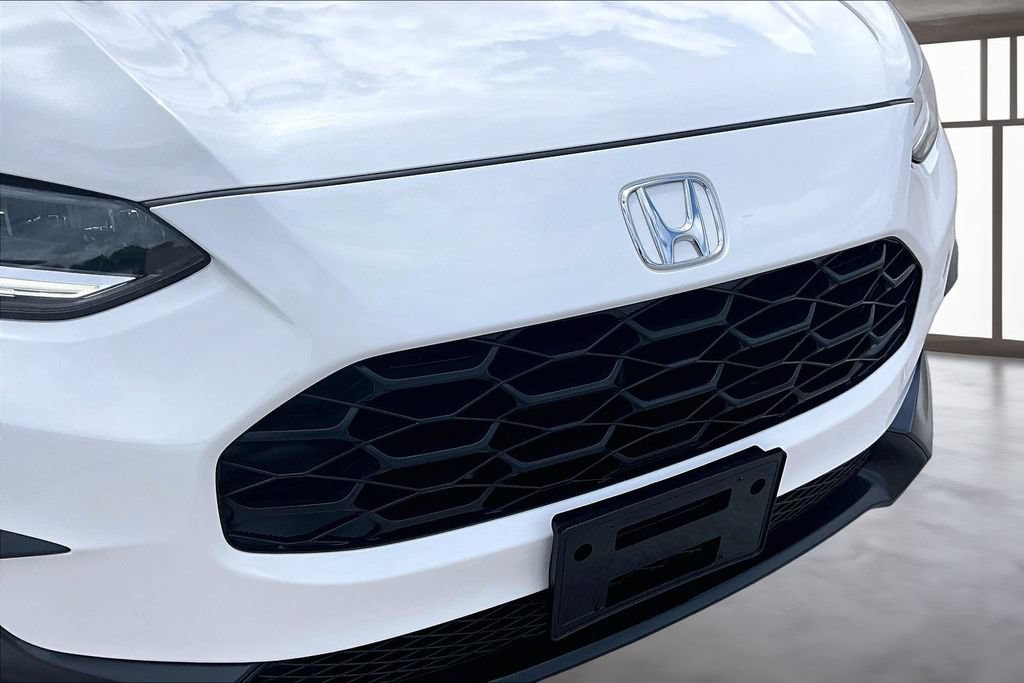 Certified 2025 Honda HR-V LX image 30