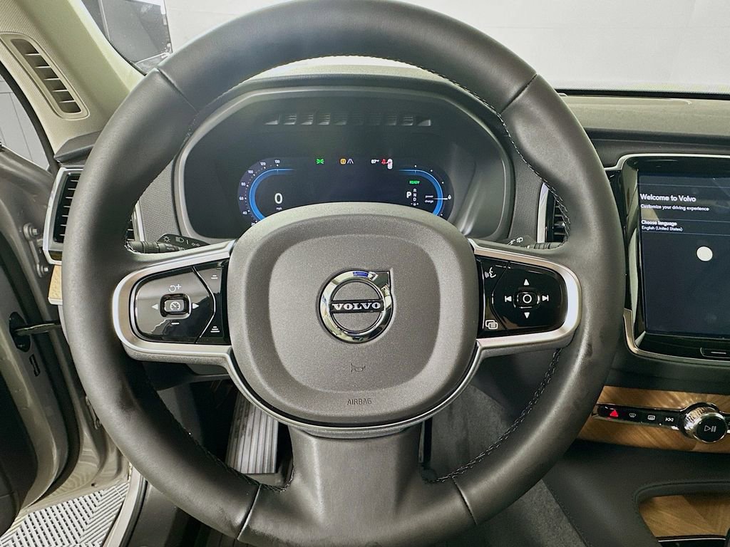 Used 2025 Volvo XC90 T8 Plus w/ Protection Package Premier image 18