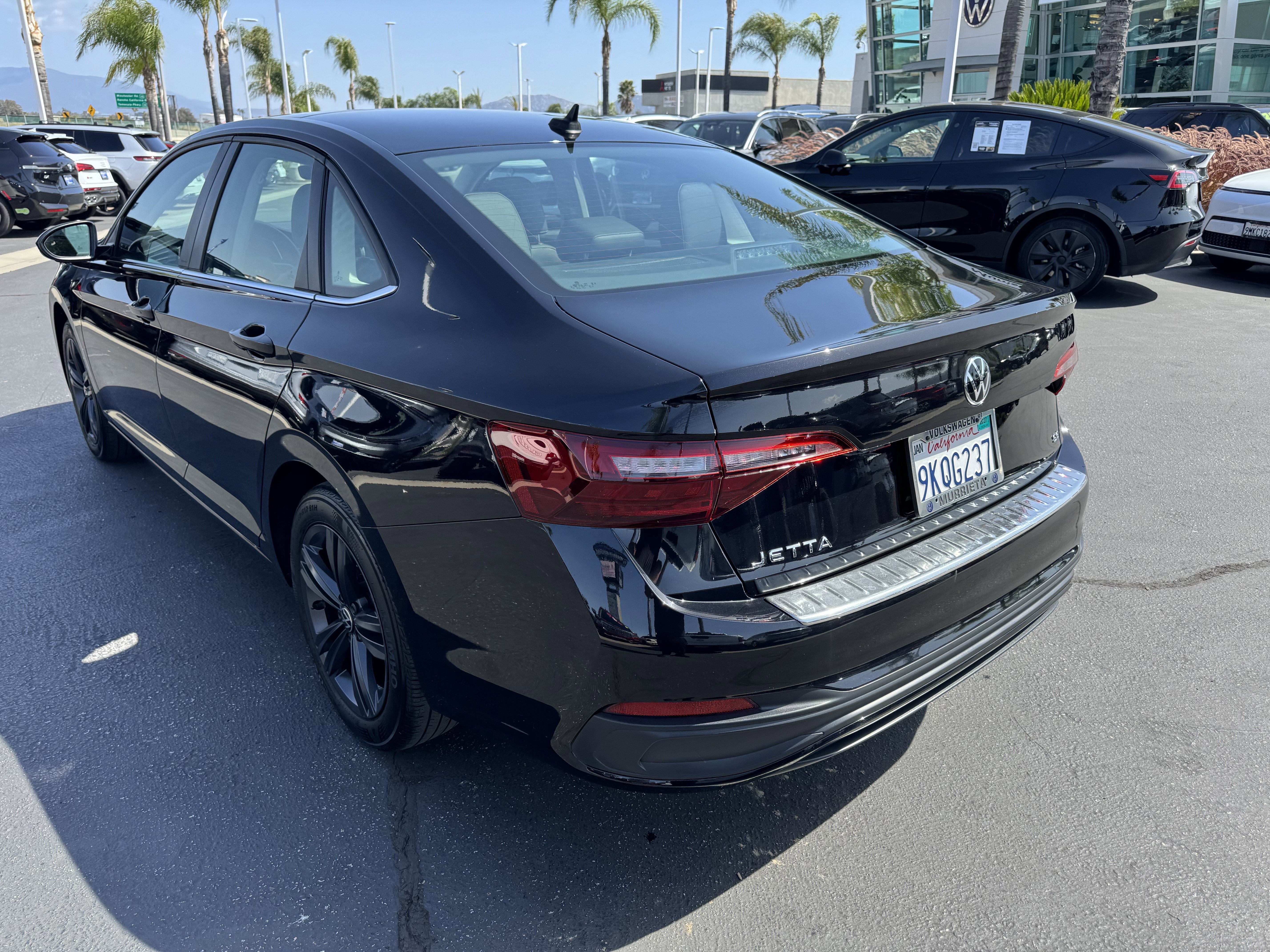 Used 2024 Volkswagen Jetta SE FWD image 5