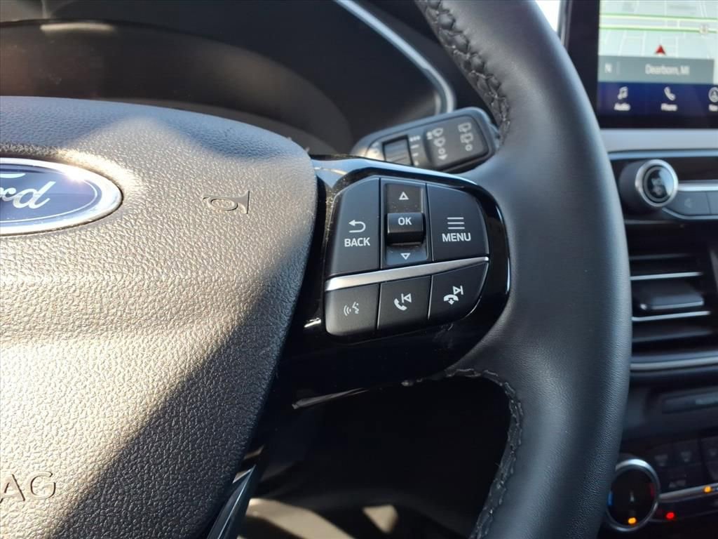 Certified 2022 Ford Escape SEL image 17