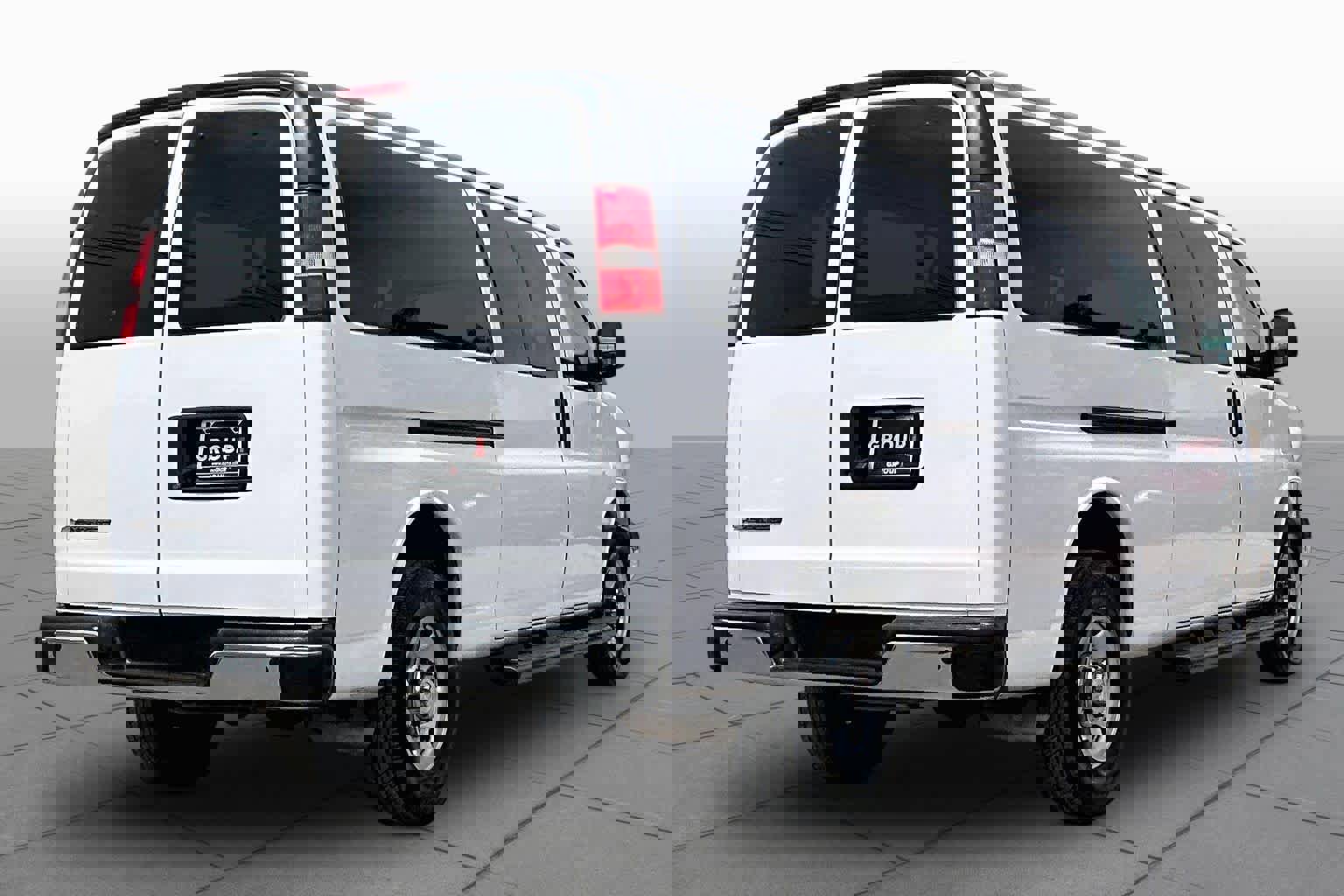 Used 2021 Chevrolet Express 3500 LT w/ LT Preferred Equipment Group image 12