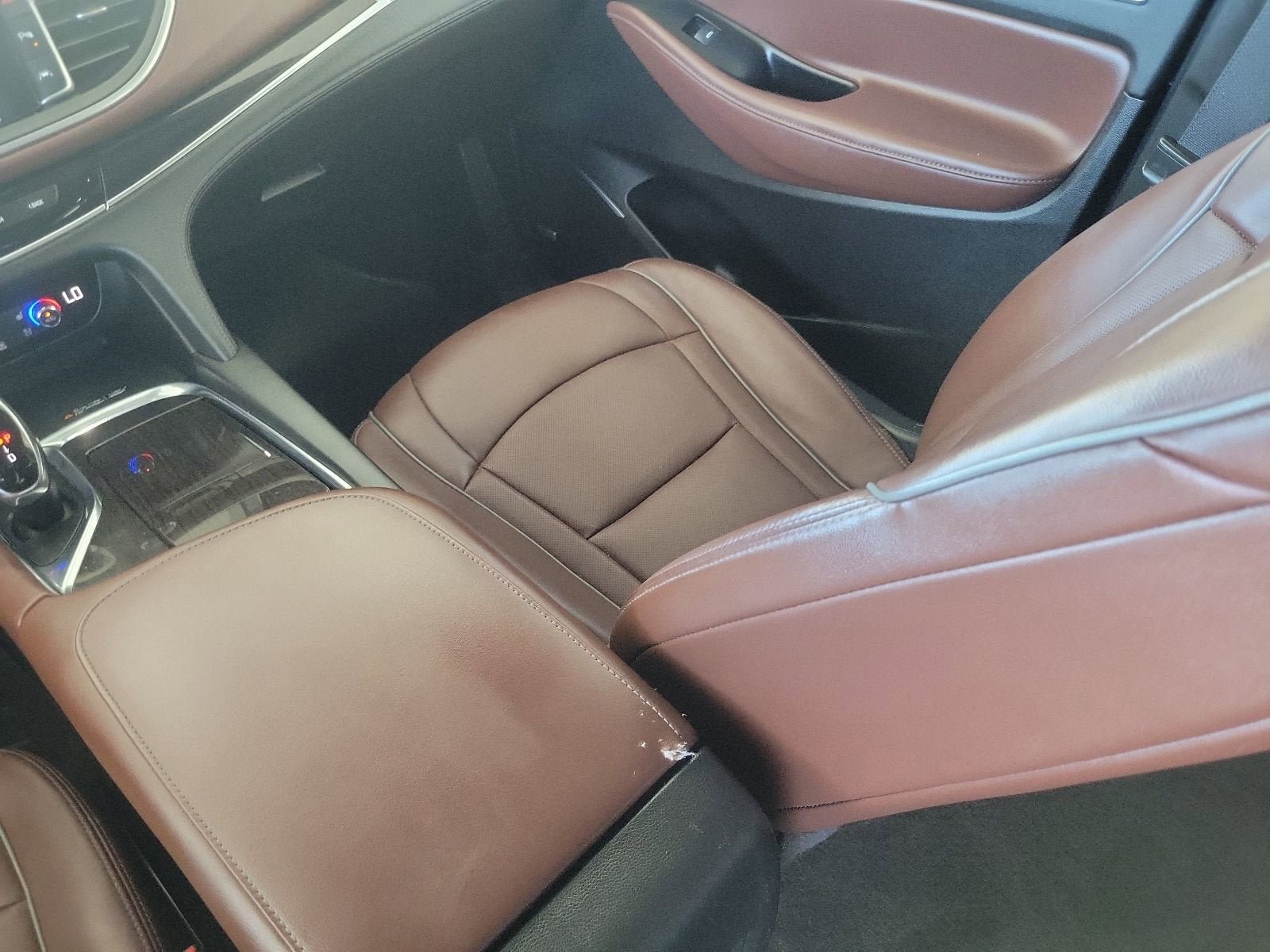 Used 2019 Buick Enclave Avenir w/ Avenir Technology Package AWD/4WD image 16
