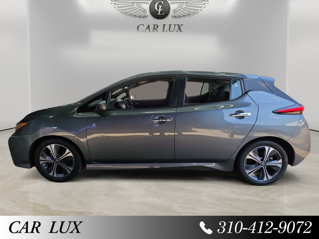Used 2020 Nissan Leaf SV w/ SV Technology Package FWD image 2