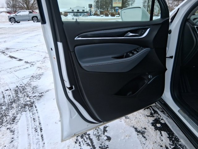 Used 2019 Buick Enclave Essence image 9