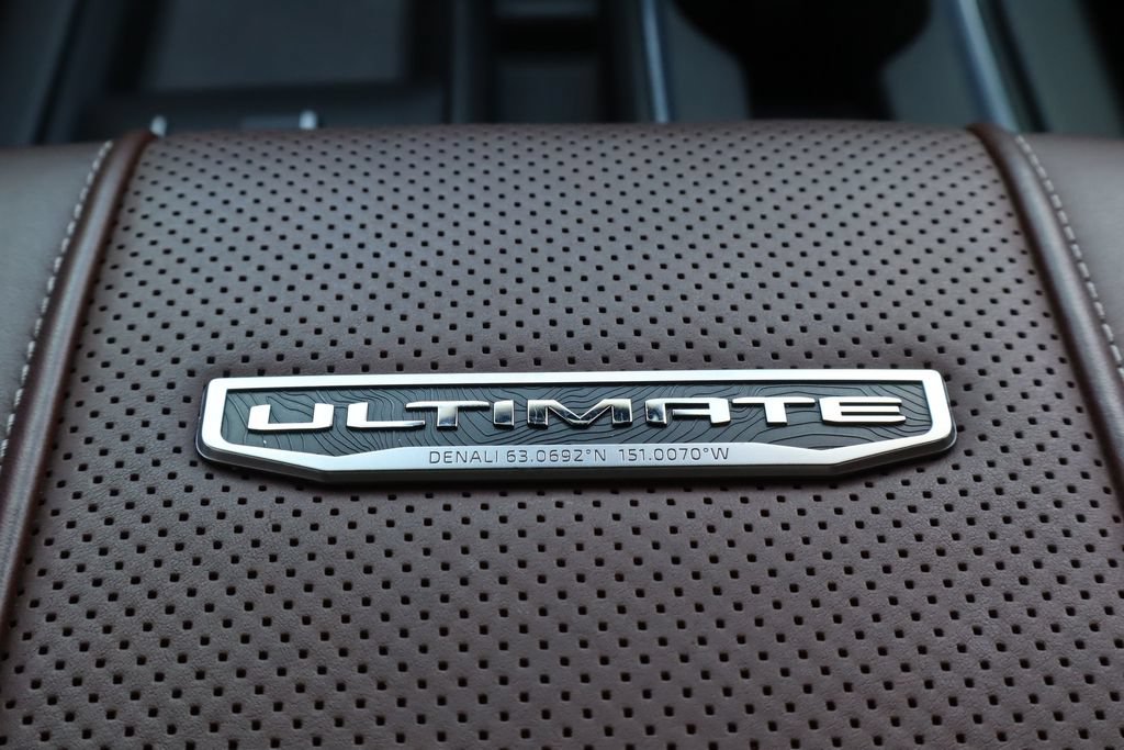 Used 2024 GMC Sierra 3500 Denali Ultimate AWD/4WD image 31